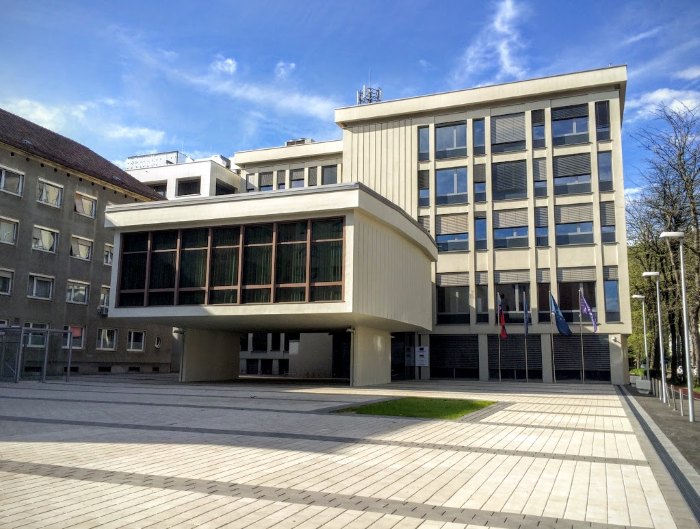 Inštitut informacijskih znanosti, IZUM Maribor