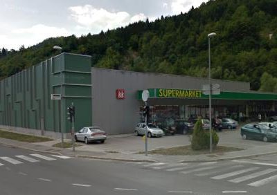 Supermarket Tuš, Idrija