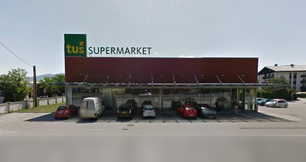 Supermarket Tuš, Lesce